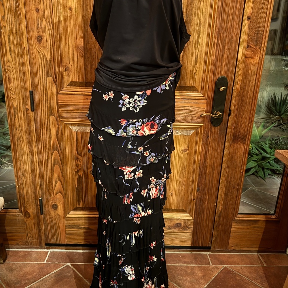 Chic Floral Black Maxi Skirt